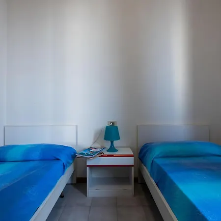 Seafront With Pool In Appartamento
