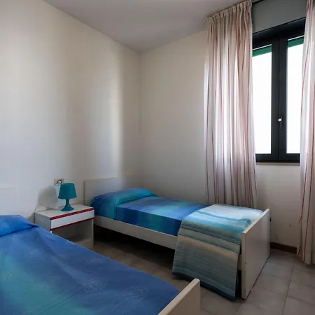 Seafront With Pool In Apartment