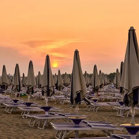 דירה Seafront With Pool In *