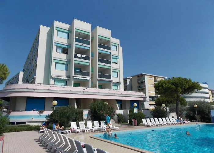 Modern Seafront With Pool And Terrace Bibione
